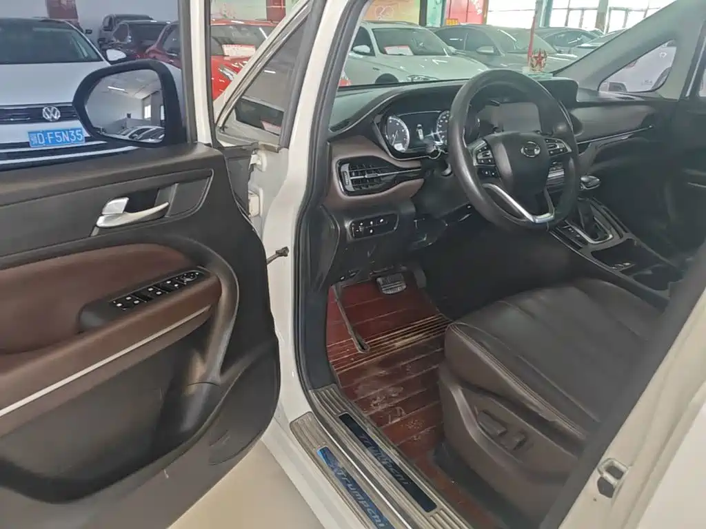 GAC Motor Trumpchi M6 — фото 16