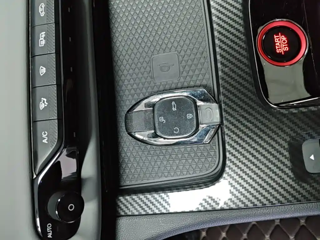 GAC Motor Shadow Leopard — фото 9