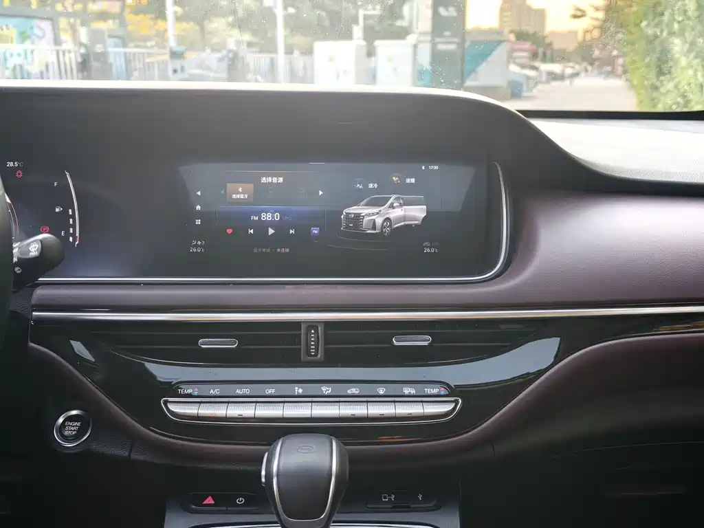 GAC Motor Trumpchi M6 — фото 18