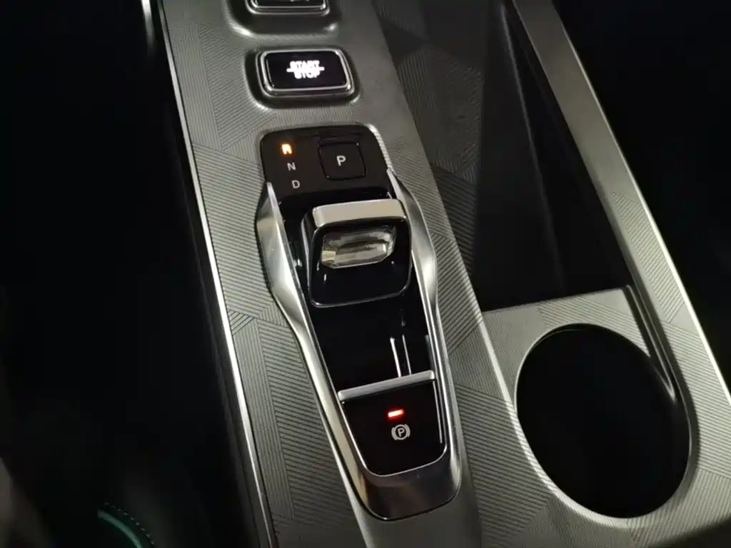 GAC Motor Shadow Cool — фото 14