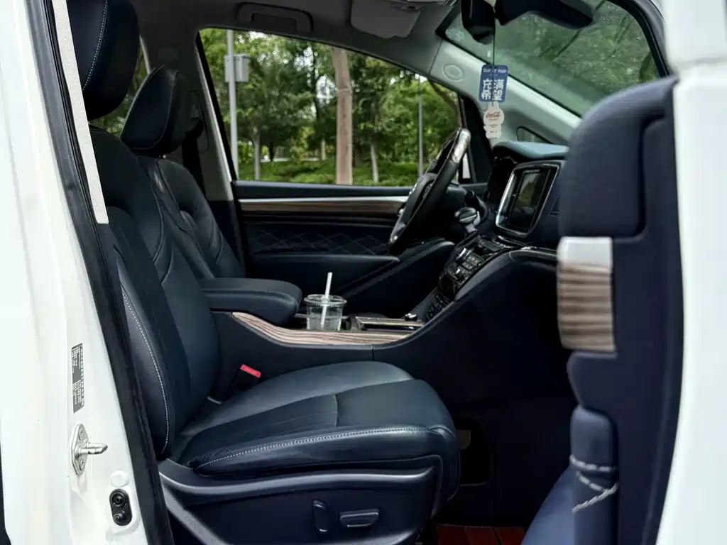 GAC Motor Trumpchi M8 — фото 11