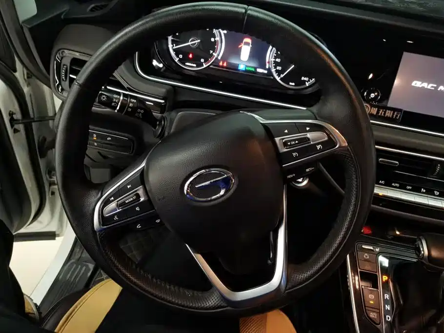 GAC Motor Trumpchi M6 — фото 15