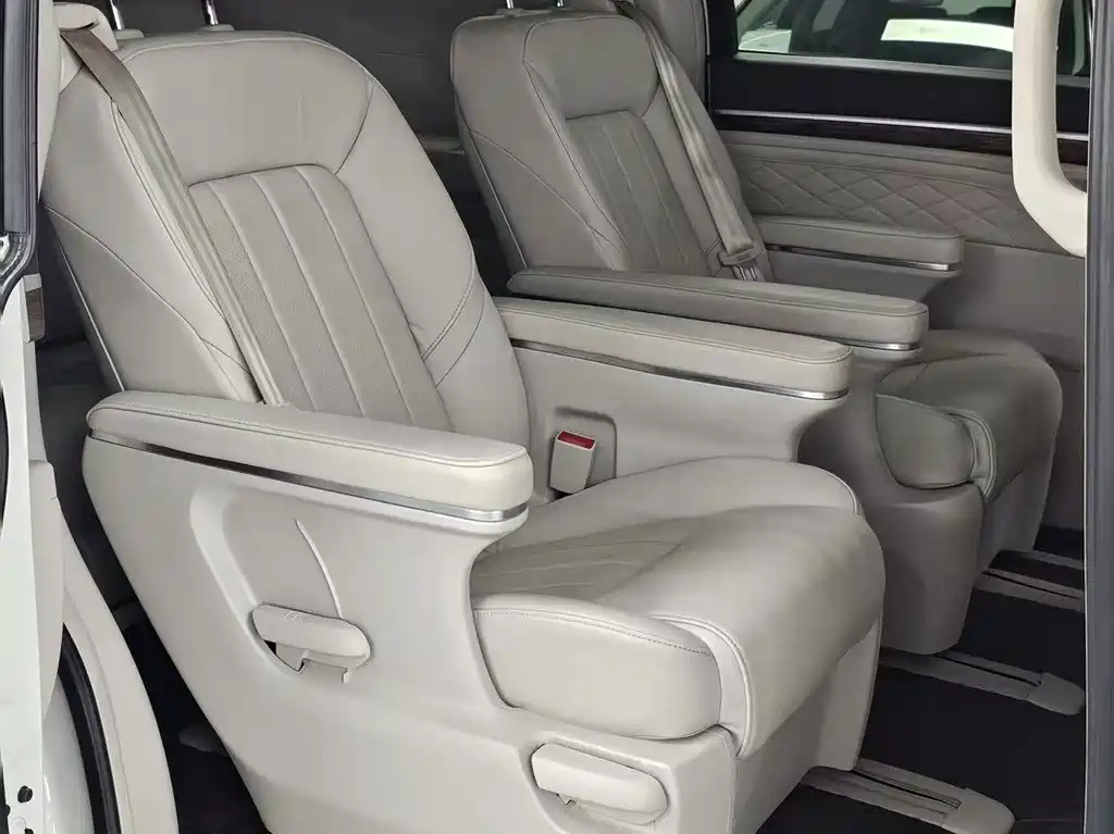 GAC Motor Trumpchi M8 — фото 13