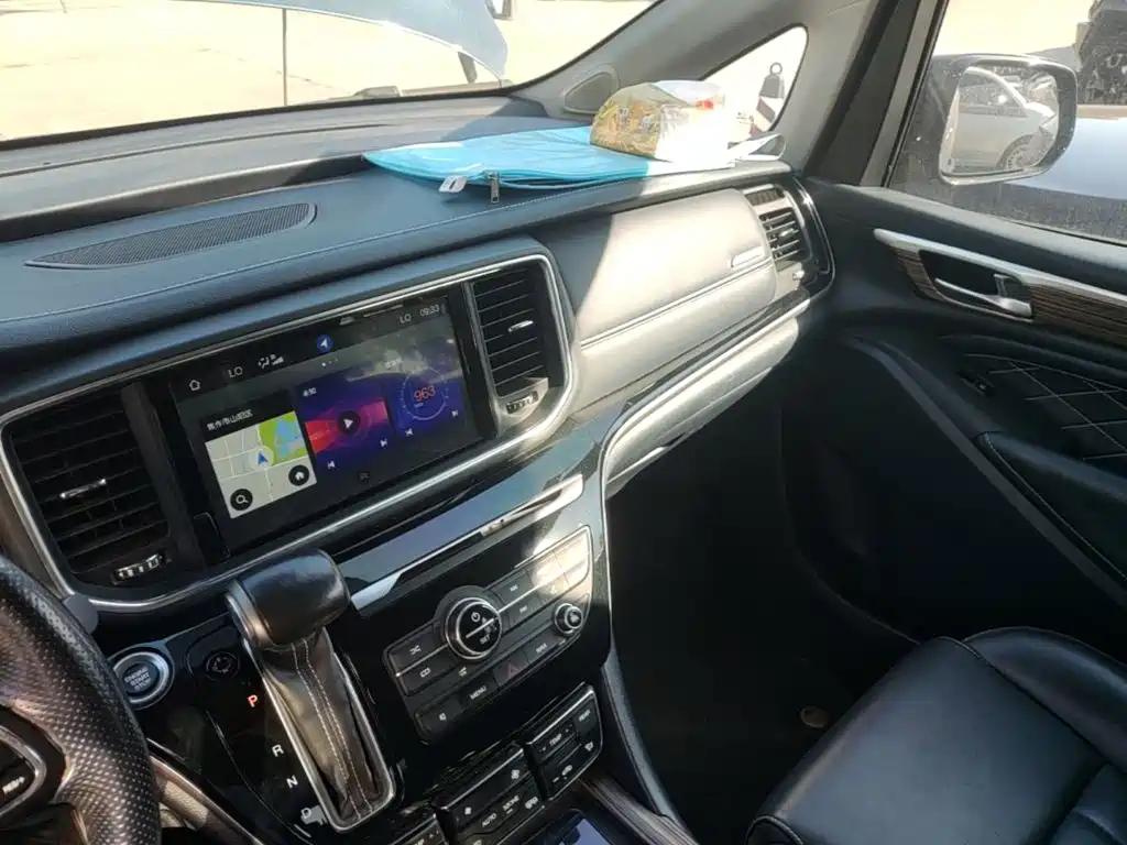 GAC Motor Trumpchi M8 — фото 13