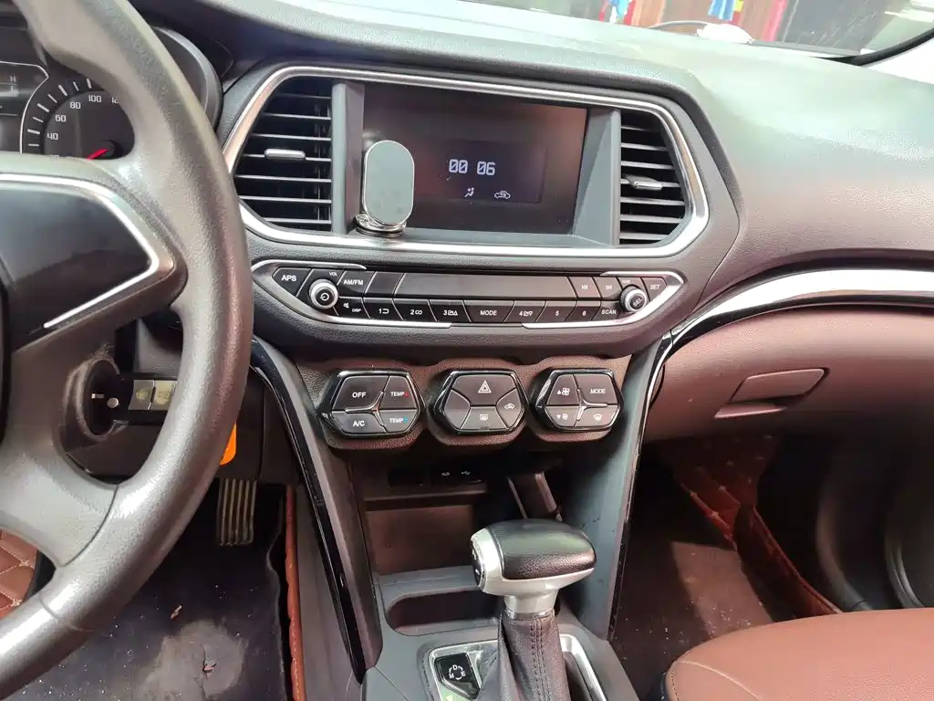 GAC Motor Trumpchi GS4 — фото 14