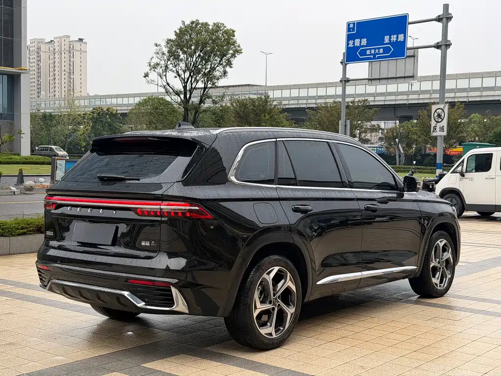 Geely Xingyue L — фото 11