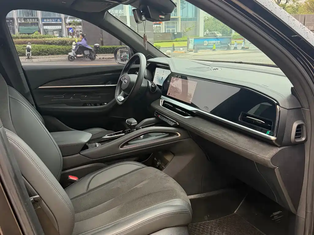 Geely Xingyue L — фото 16
