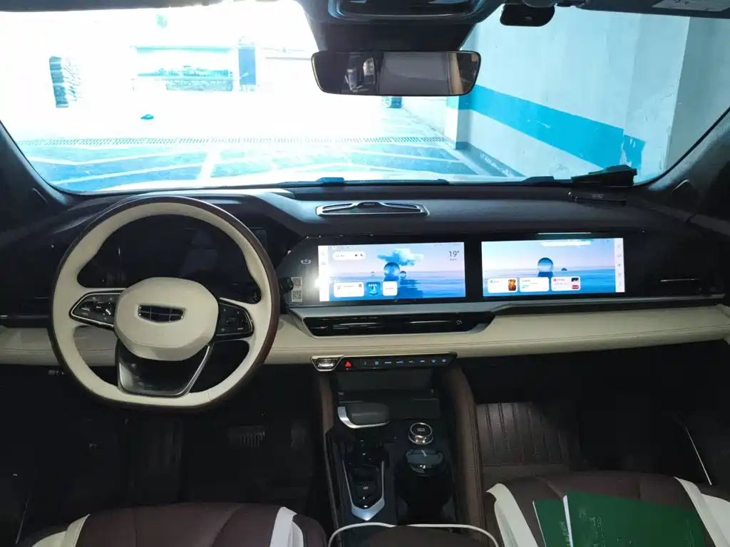 Geely Xingyue L — фото 10