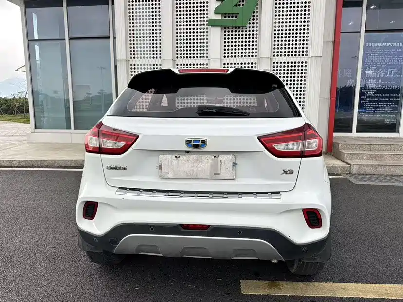 Geely Vision X3 — фото 27