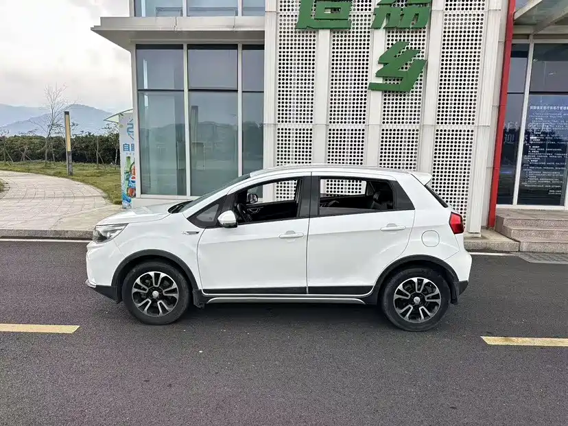 Geely Vision X3 — фото 9