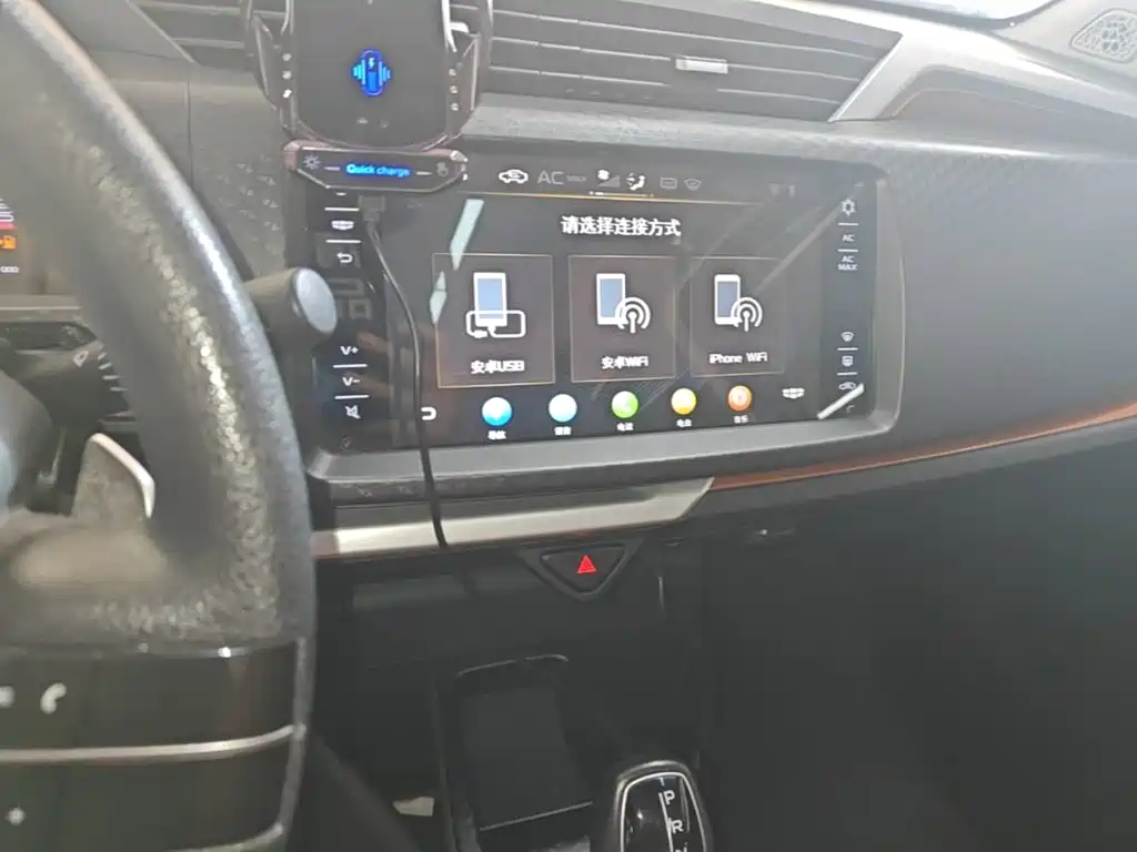 Geely Vision X1 — фото 13