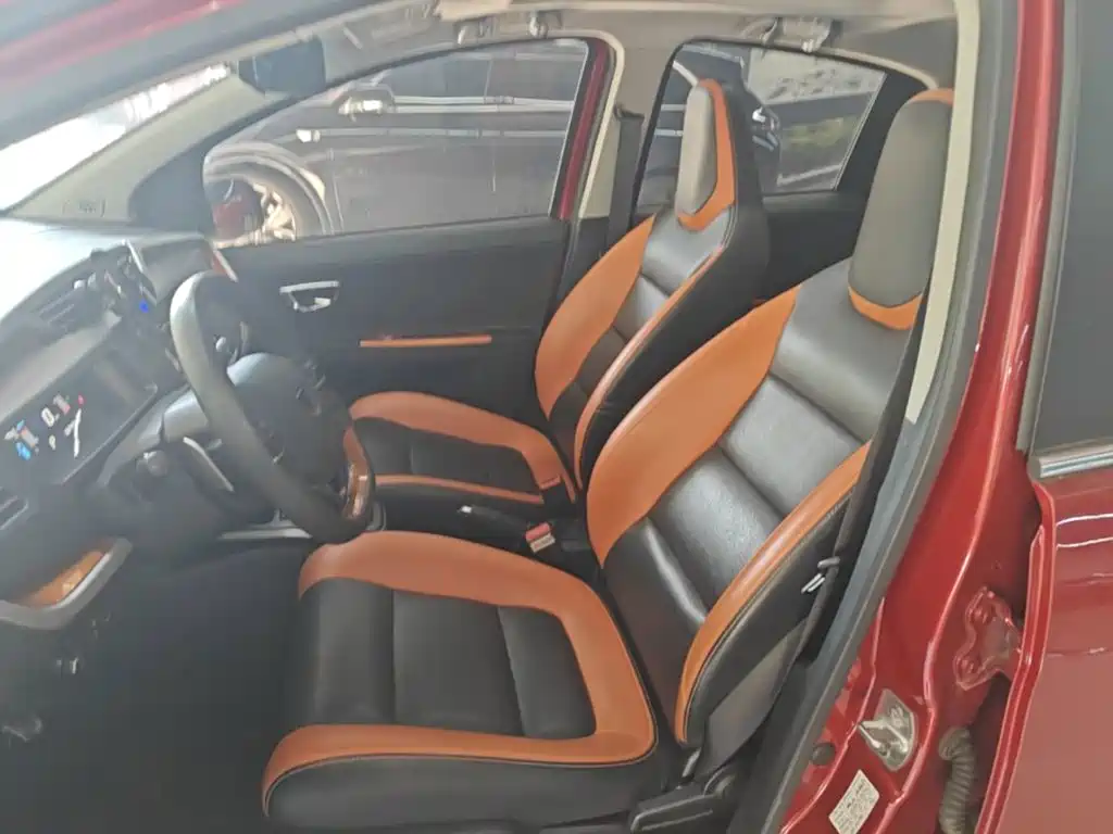 Geely Vision X1 — фото 15