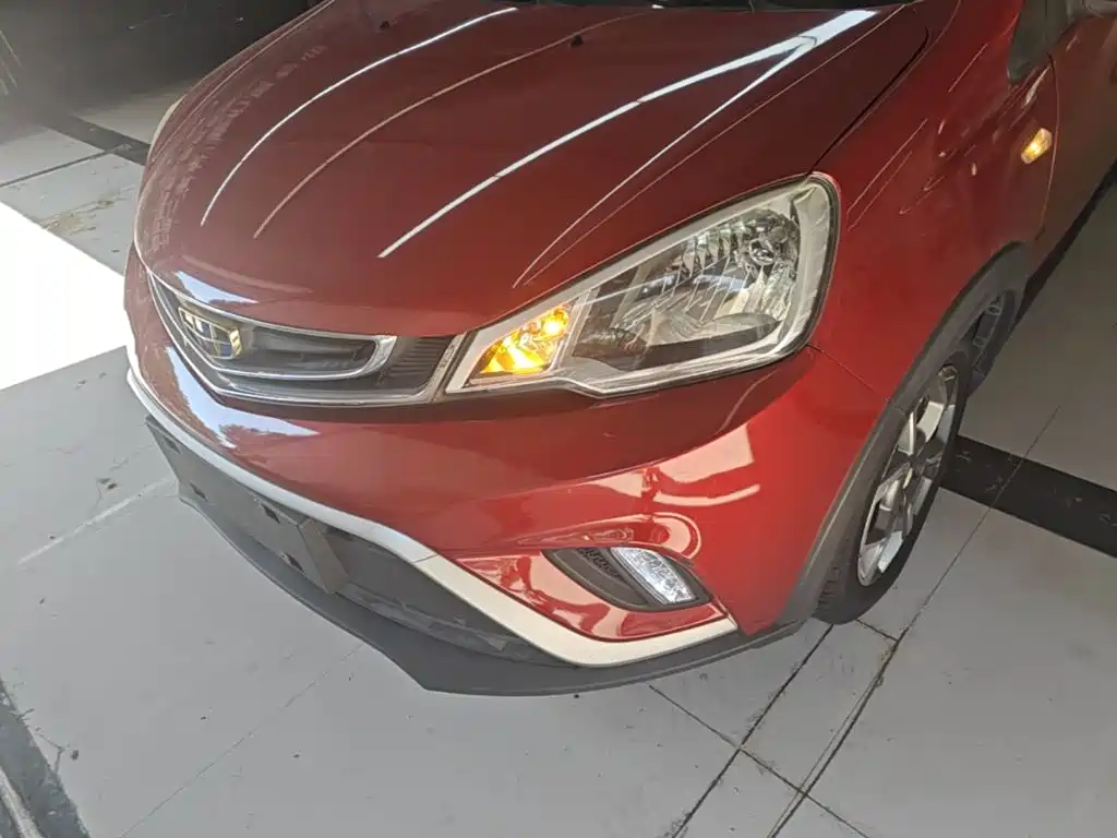 Geely Vision X1 — фото 24