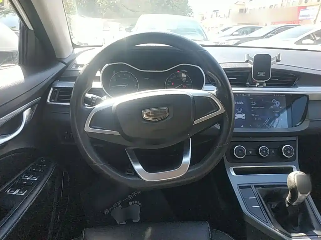 Geely Vision S1 — фото 11