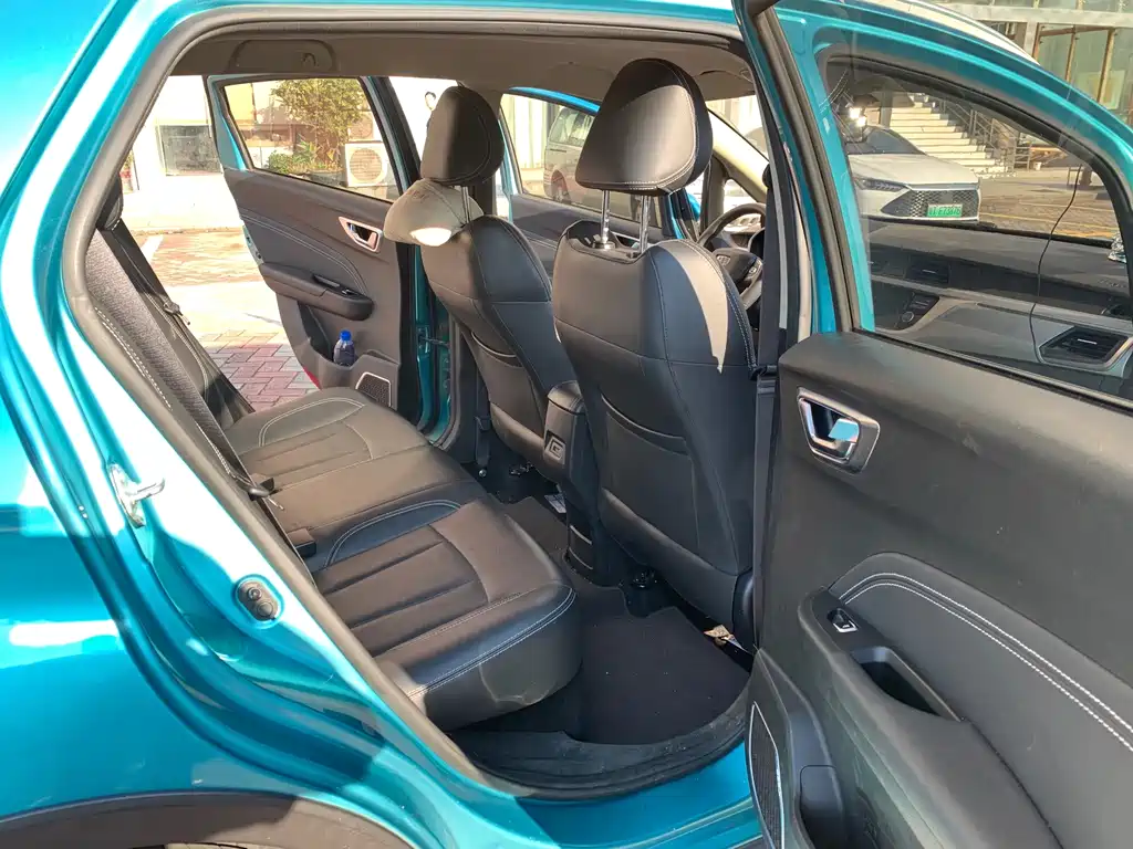 Geely Vision X3 — фото 8