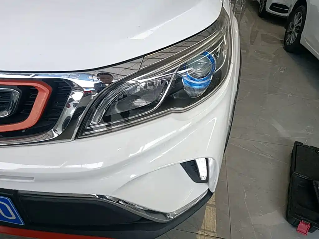 Geely Vision X3 — фото 18