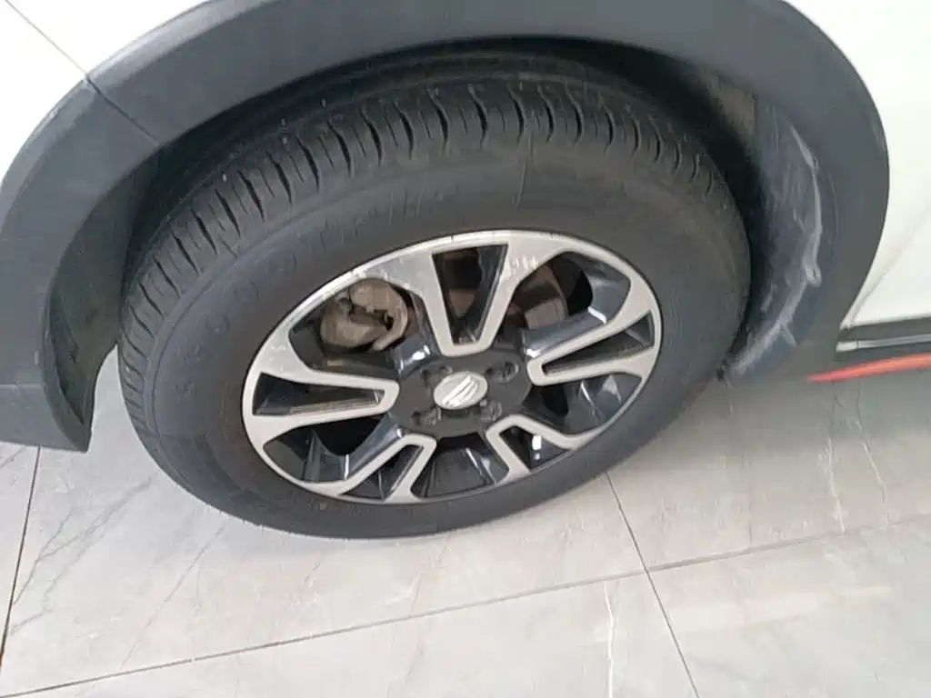 Geely Vision X3 — фото 25