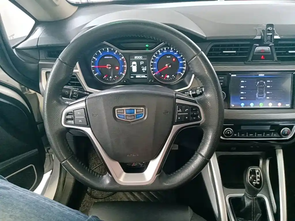 Geely Vision X3 — фото 7
