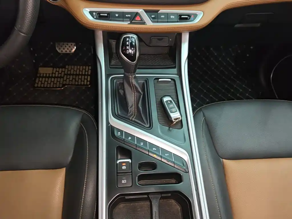 Geely Vision X6 — фото 14