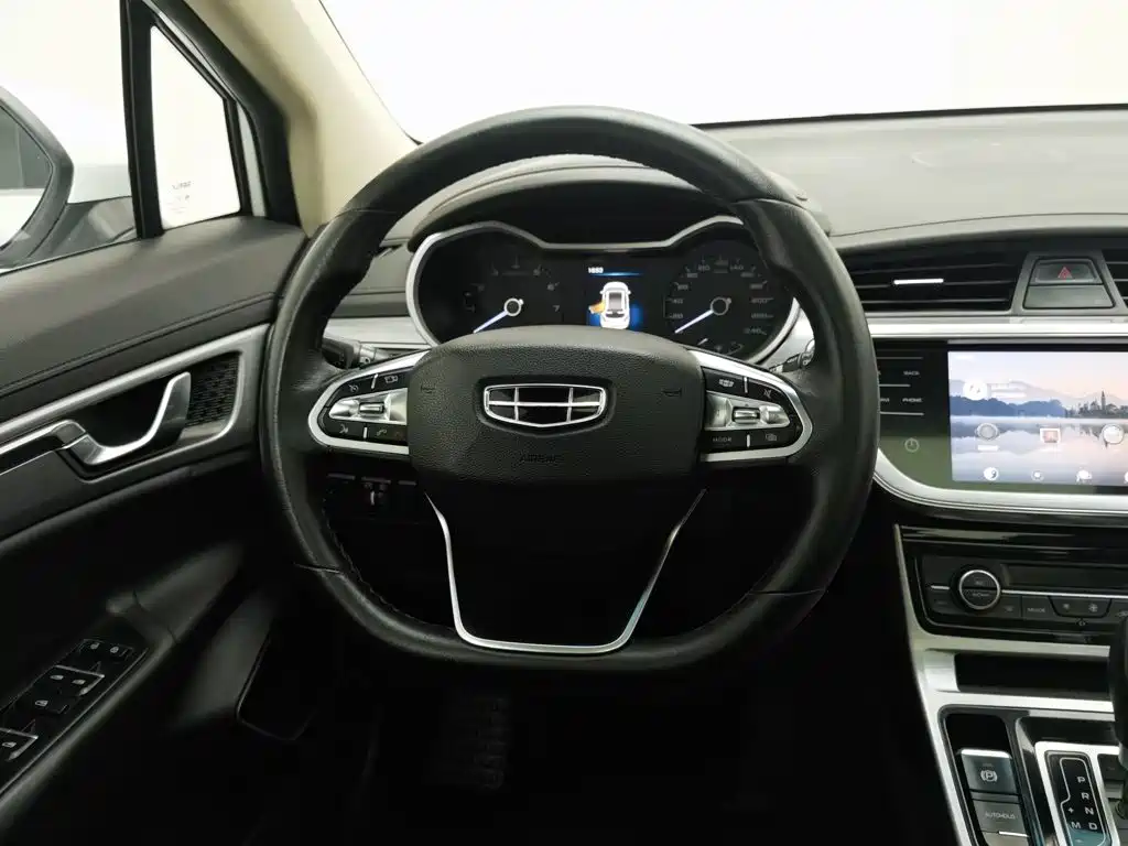 Geely Emgrand GS — фото 11