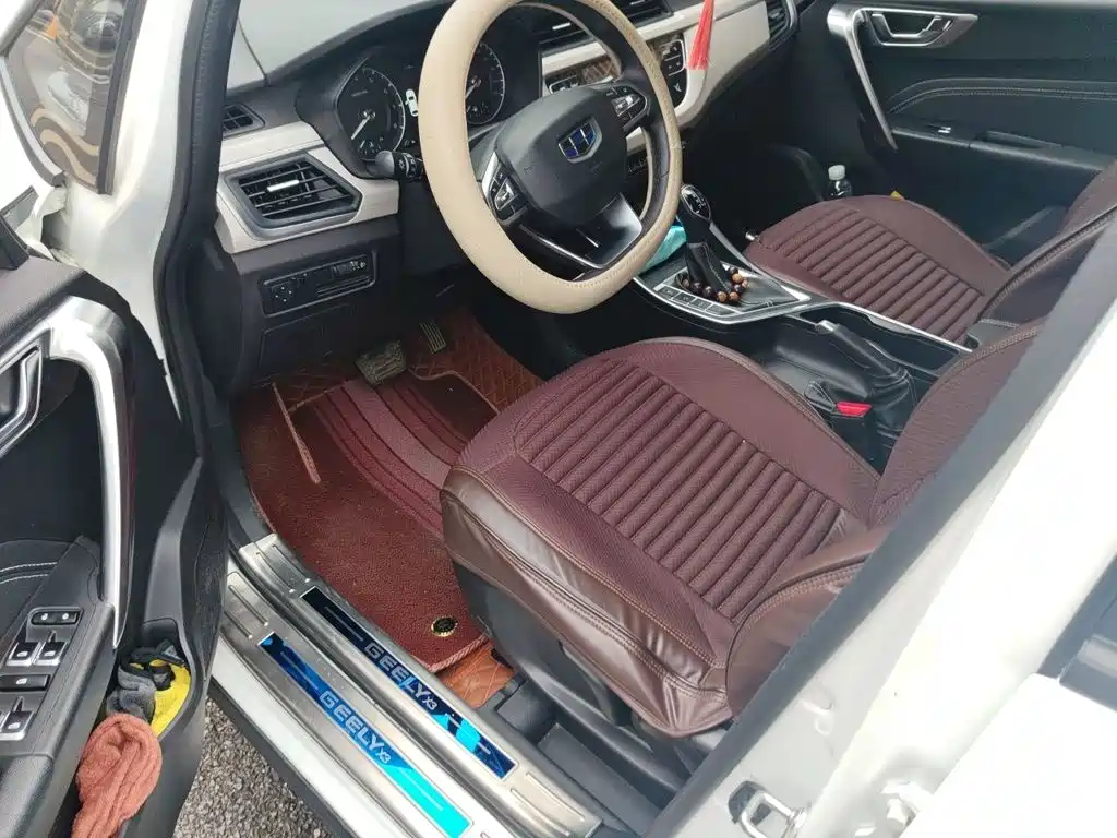 Geely Vision X3 — фото 17