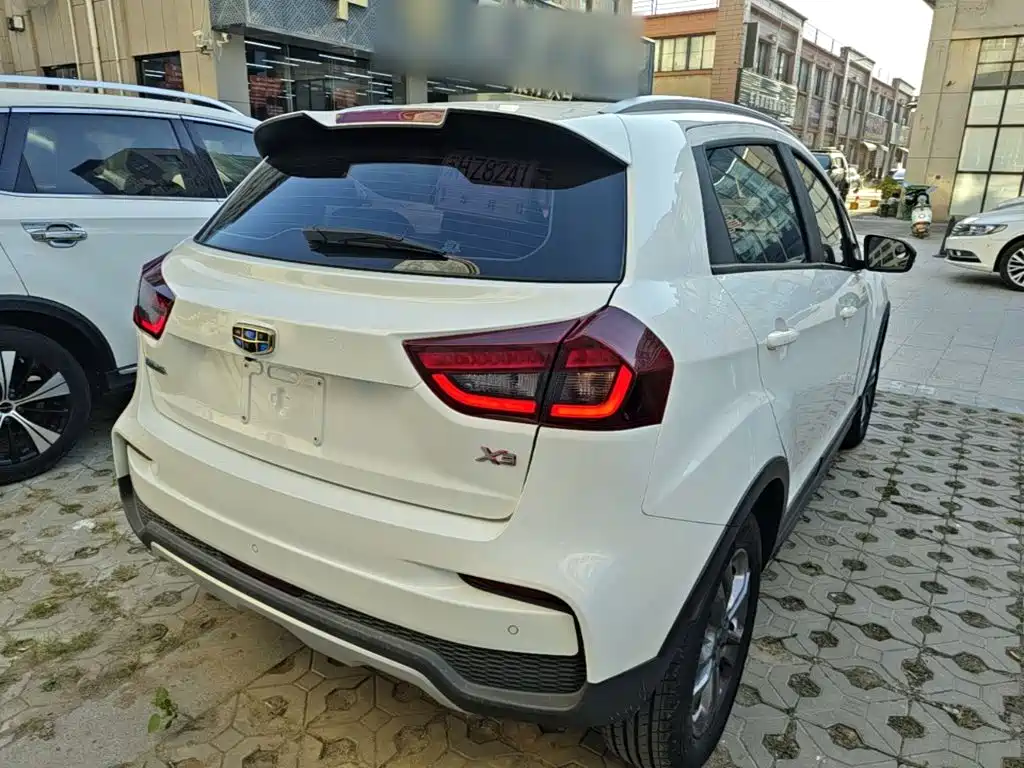 Geely Vision X3 — фото 7