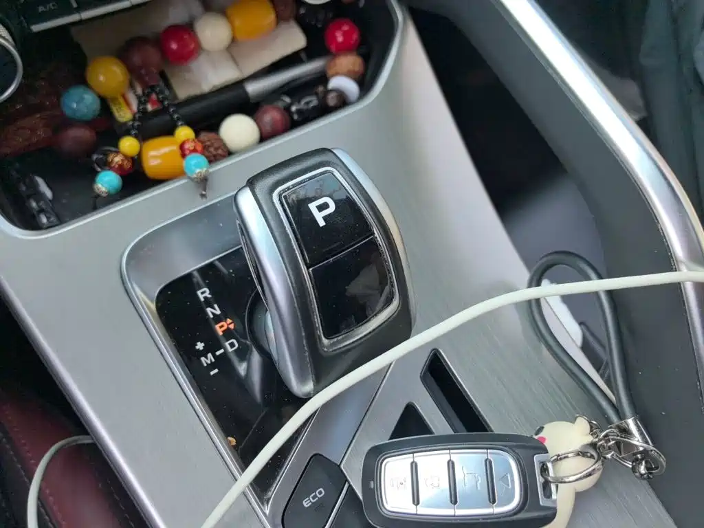 Geely Binyue — фото 10