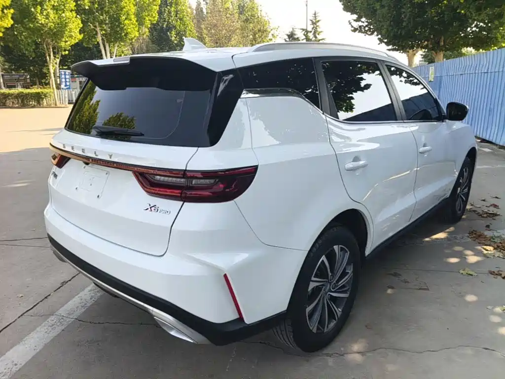 Geely Vision X6 — фото 7