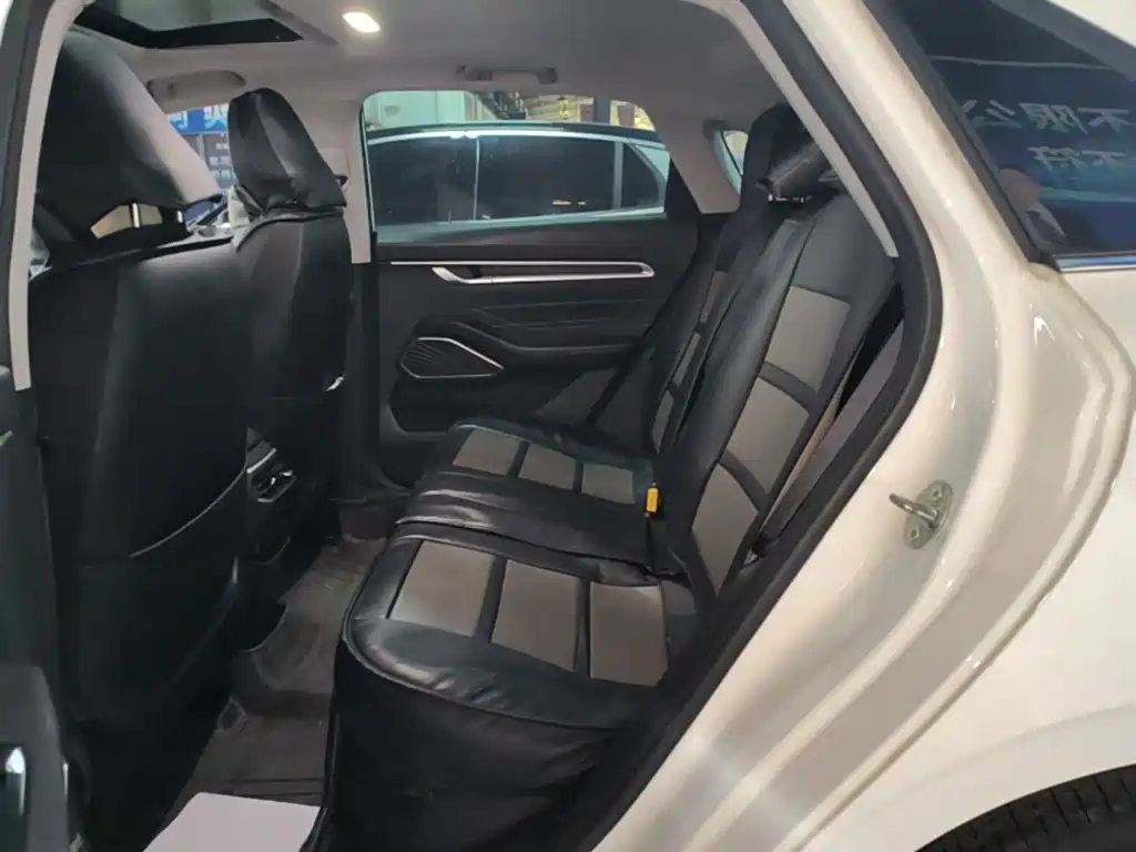 Geely Emgrand — фото 17