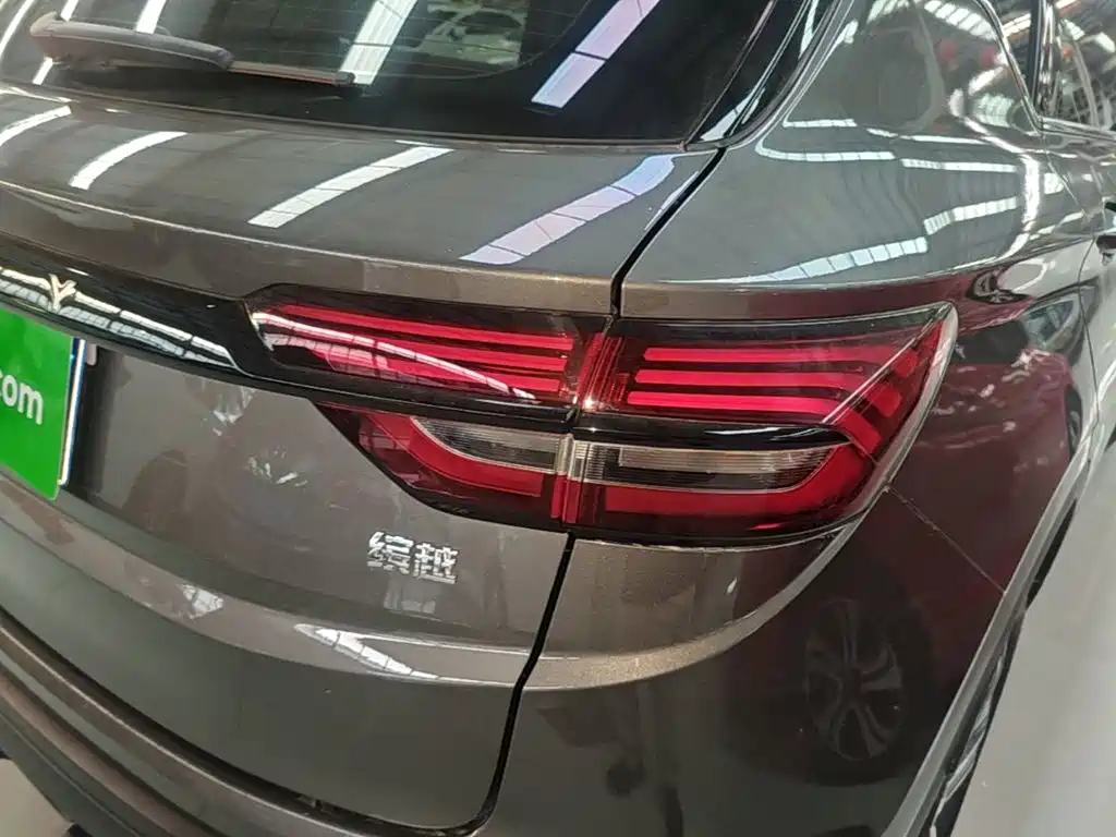Geely Binyue — фото 8