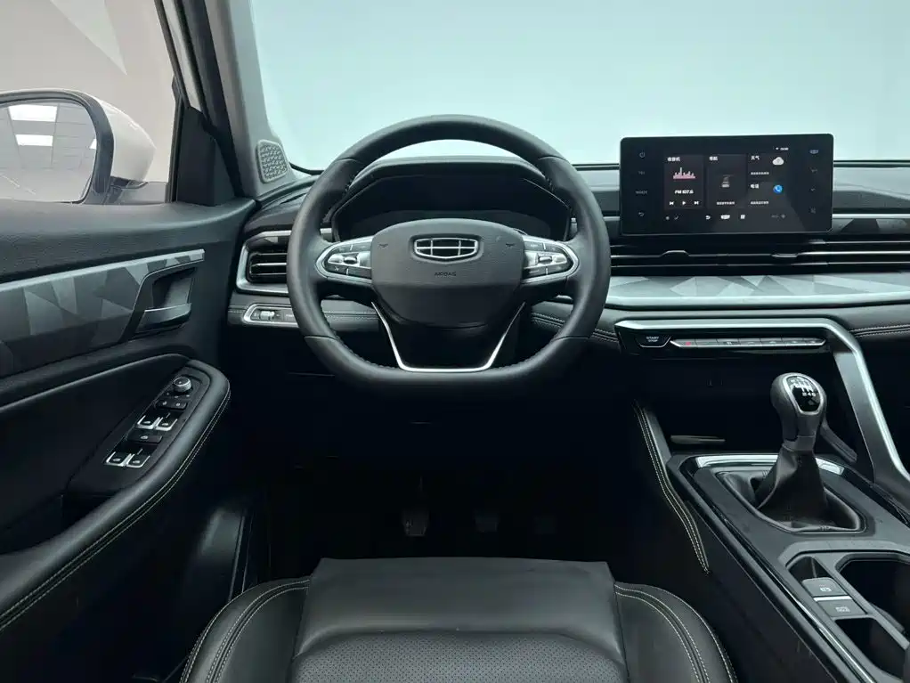 Geely Vision X6 — фото 17