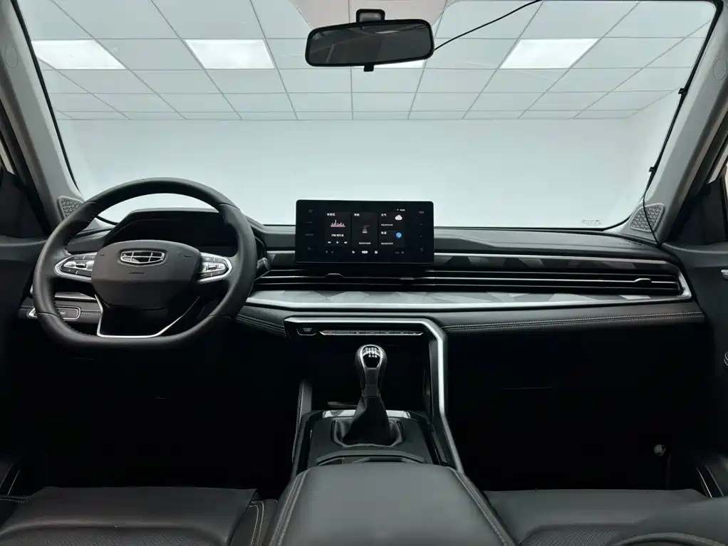 Geely Vision X6 — фото 18