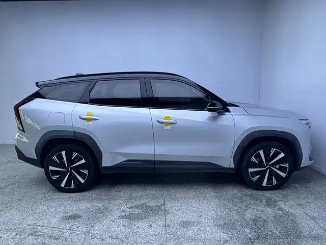 Geely Boyue L — фото 10