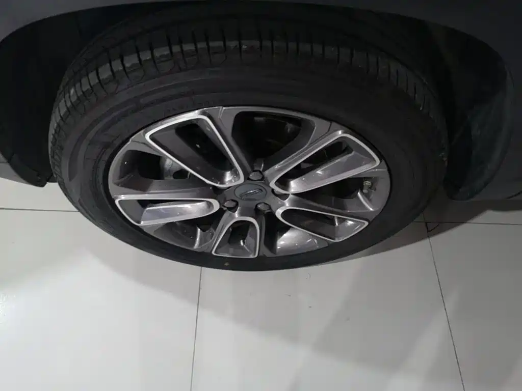 Geely Icon — фото 23