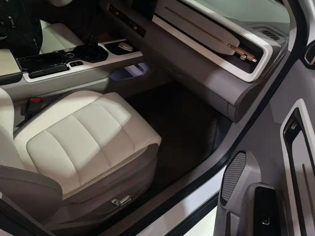 Geely Icon — фото 25
