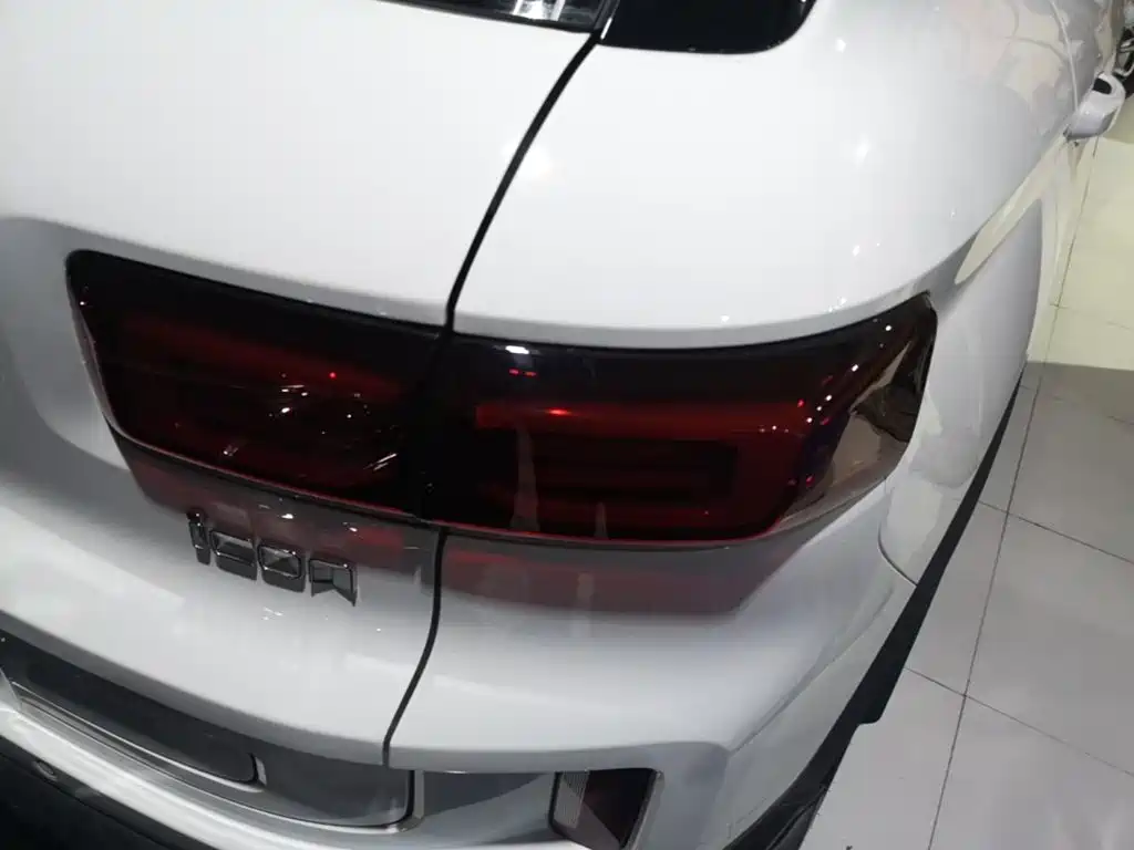 Geely Icon — фото 8