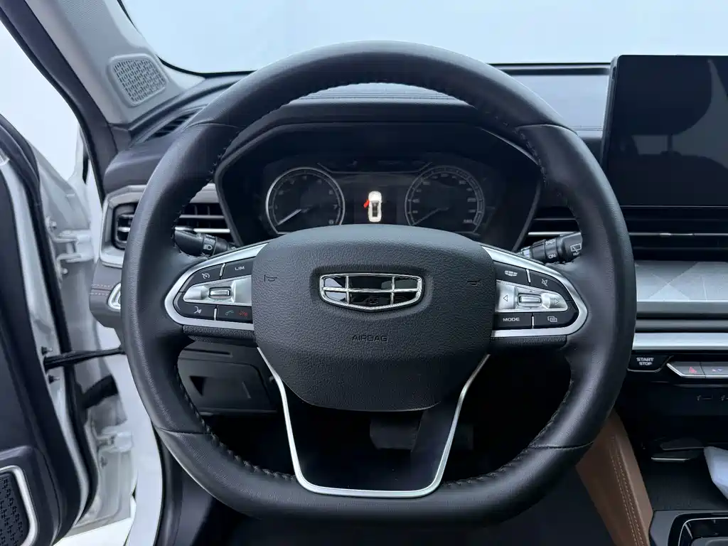 Geely Vision X6 — фото 11