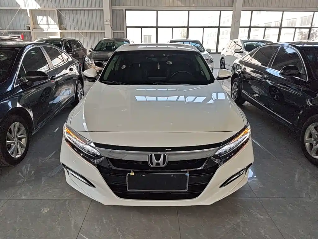 Honda Accord — фото 3