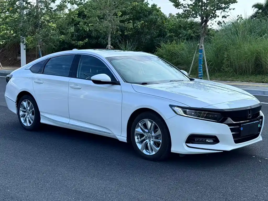Honda Accord — фото 3