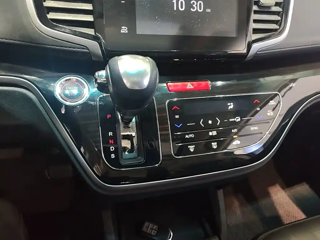 Honda Odyssey — фото 14