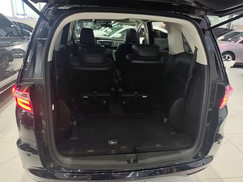 Honda Odyssey — фото 19