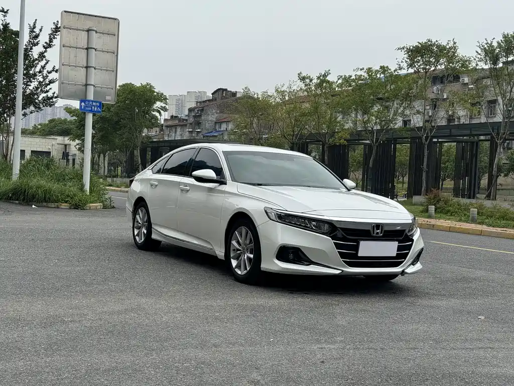 Honda Accord — фото 3