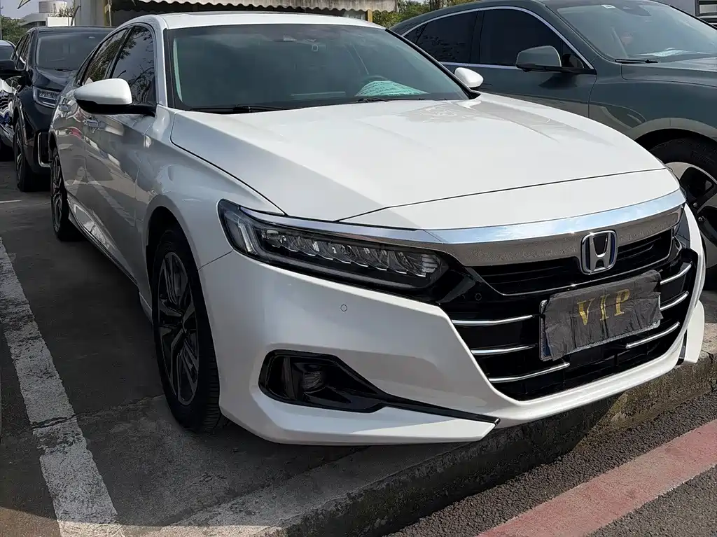 Honda Accord — фото 3
