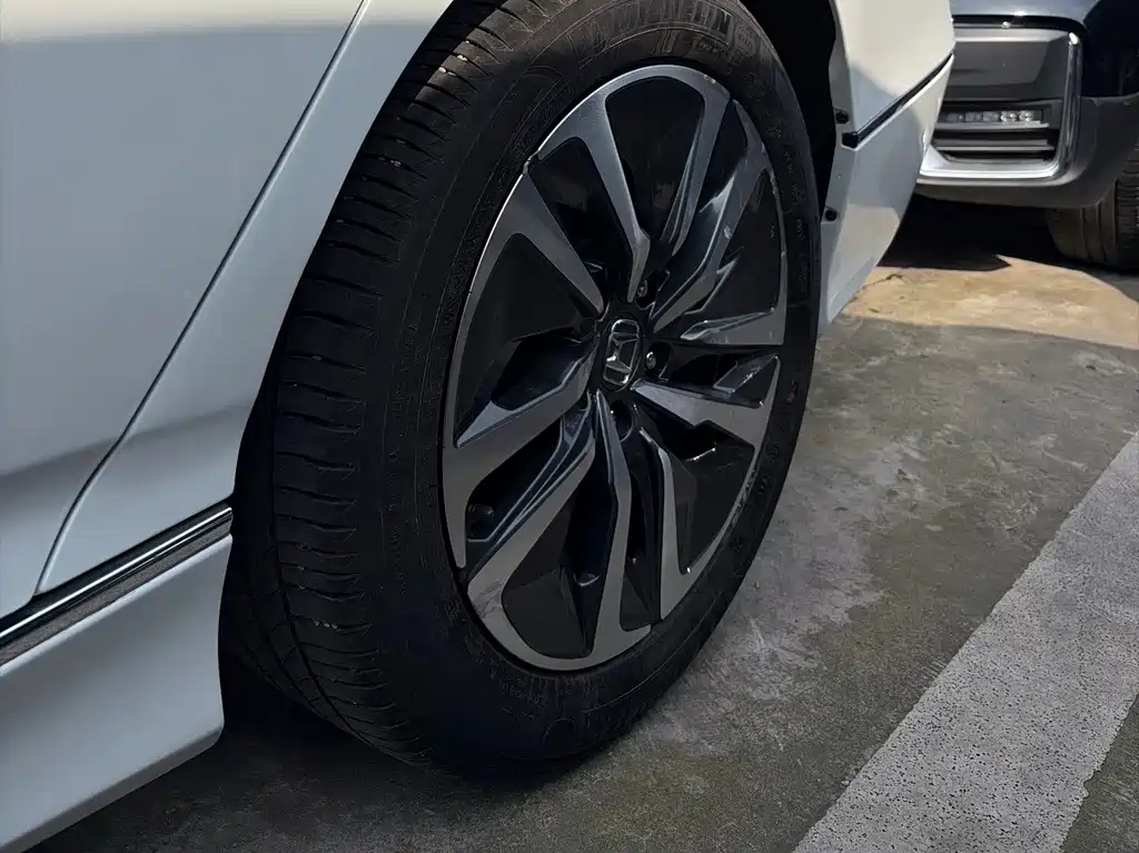 Honda Accord — фото 5