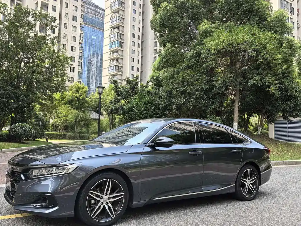 Honda Accord — фото 2