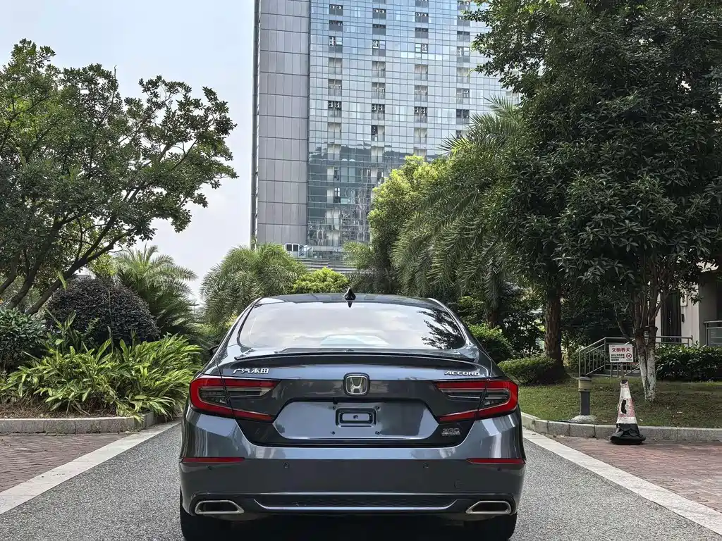 Honda Accord — фото 13