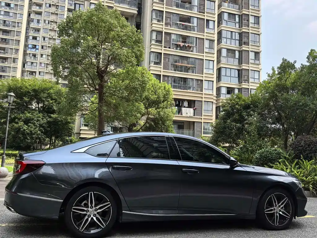 Honda Accord — фото 14