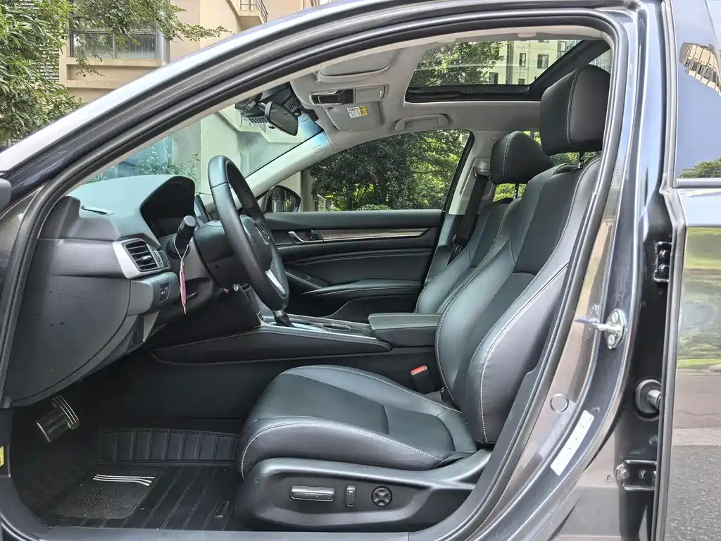Honda Accord — фото 4