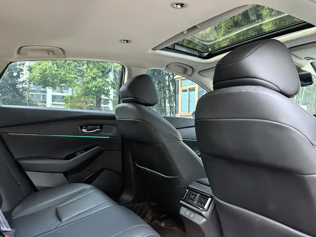 Honda Accord — фото 11