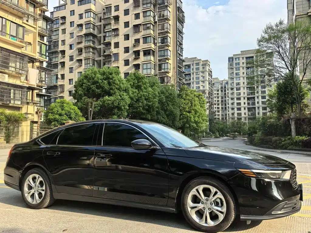 Honda Accord — фото 3